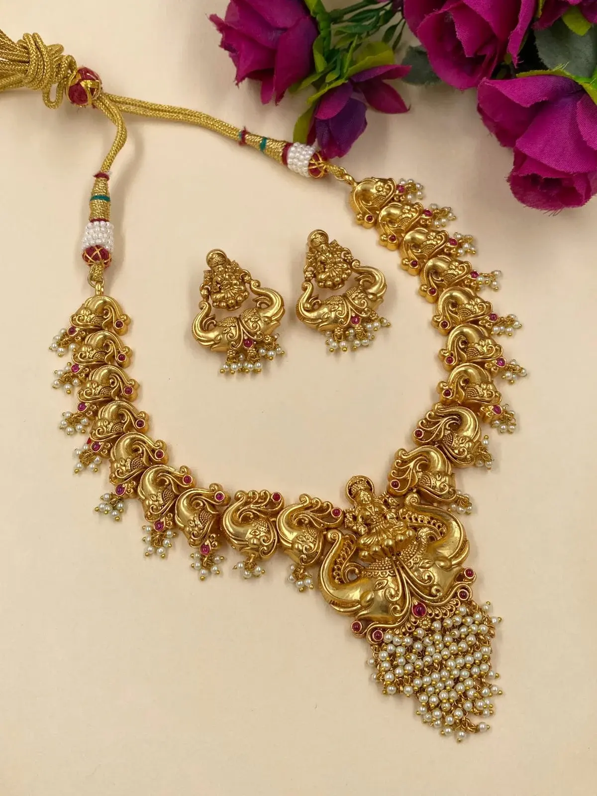 South Indian Traditional Kundan Gold Necklace.